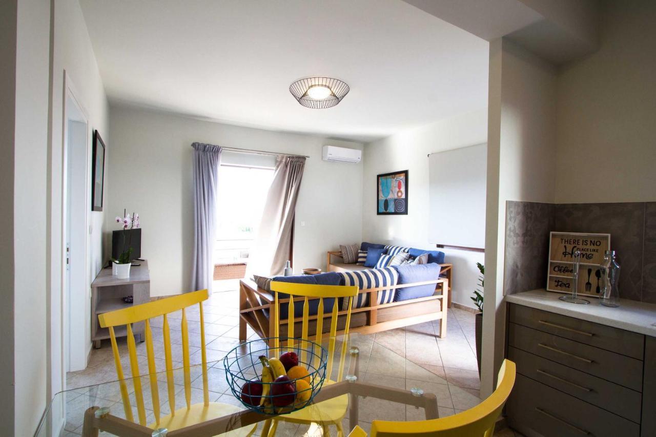 Mike'S Apartment I Luxury Above The Sea キサモス エクステリア 写真